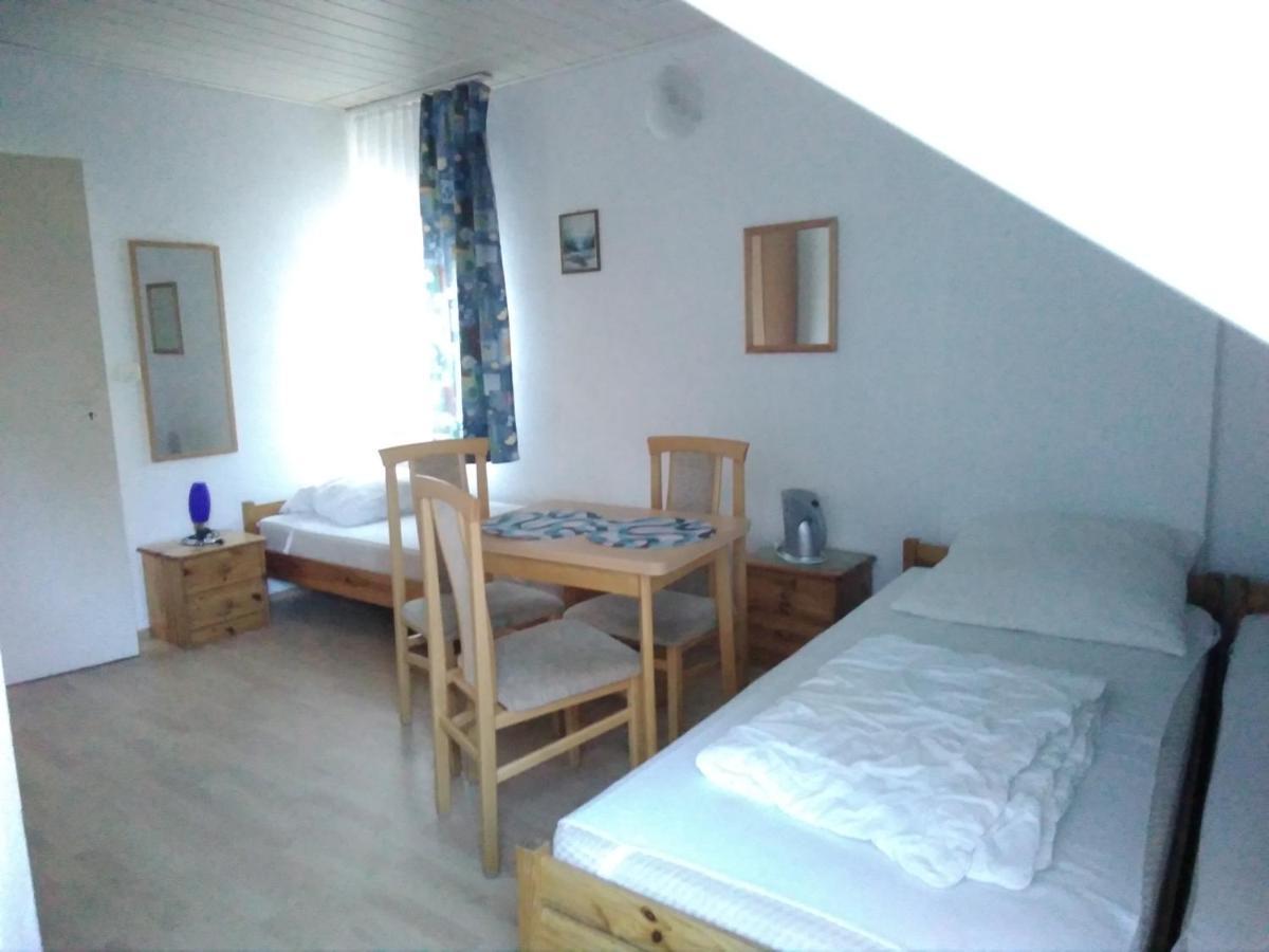 Dom Pod Sosnami Bed & Breakfast Mielno  Exterior photo